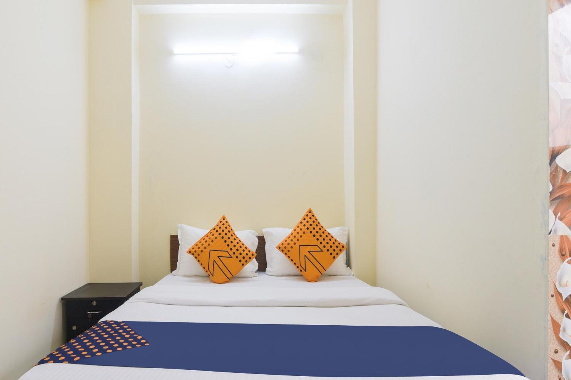 Spot On Sangam Palace New Delhi Buitenkant foto